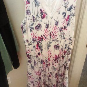 New with tags. Ivanka Trump floral dress size 14, pink and white. Fully lined.